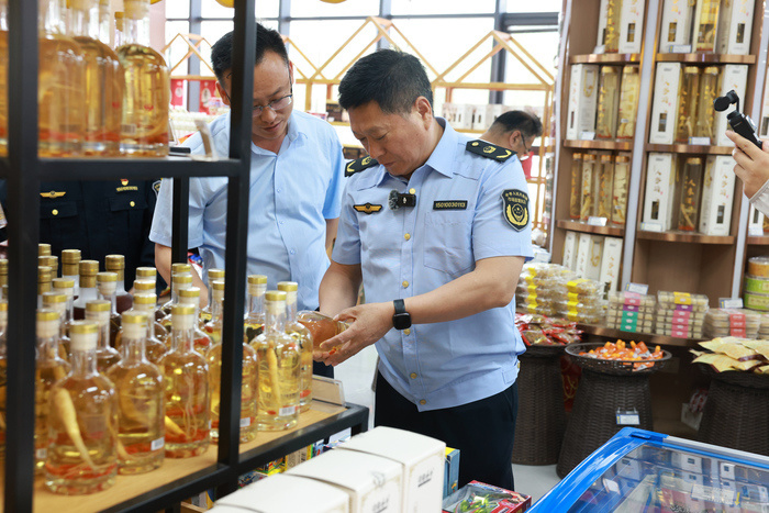 護(hù)航出行路上“舌尖安全”！濟(jì)南開(kāi)展高速服務(wù)區(qū)食品安全檢查