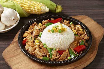 九秒拌鐵板飯 打造新式快餐體驗(yàn)的市場(chǎng)營銷策劃